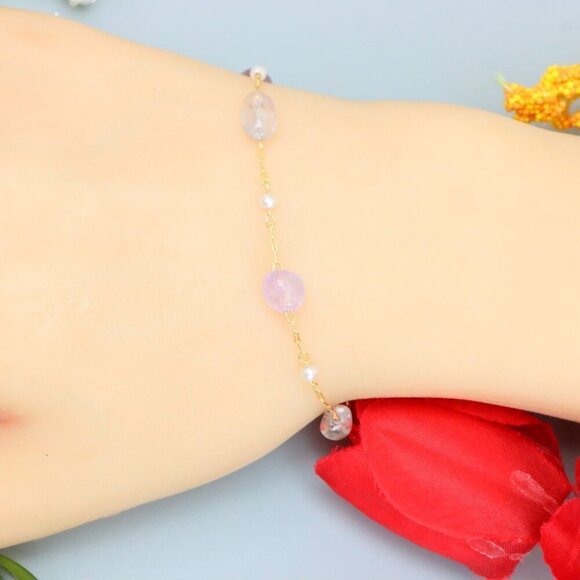 "Elegant & Trendy Bracelet, A Perfect Gift for Women, Thoughtful, EVCH1257 - Picture 9 of 10